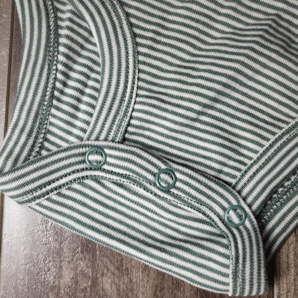 NWT Carter's Green and White Striped Hoodie Cotton Onesie Bodysuit Size 12m